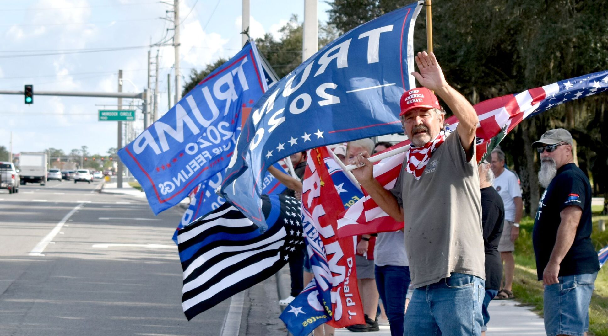 President Trump flag waving rally at SunTrust